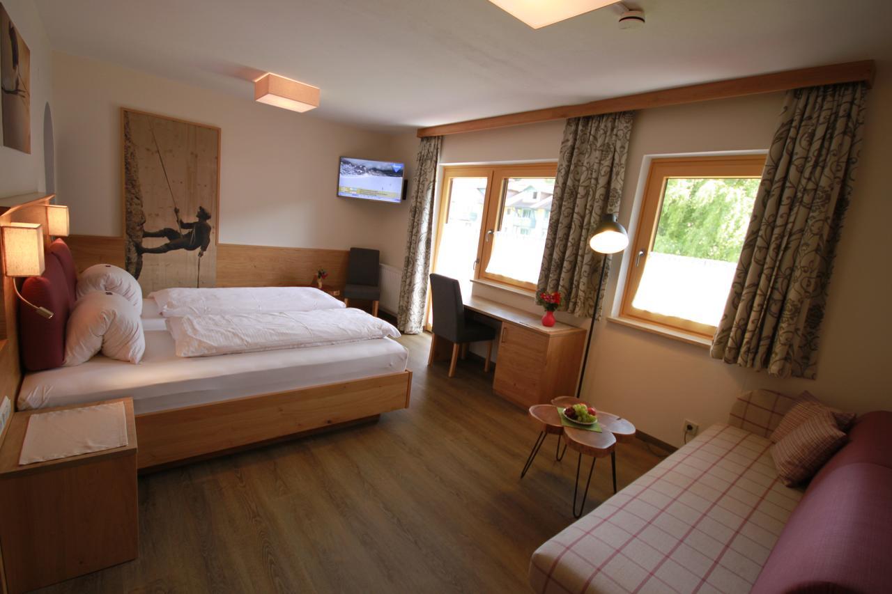 Haus Alexander Hotel ชลัดมิง ภายนอก รูปภาพ